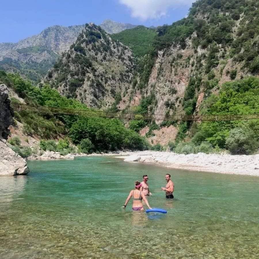 Rouista Tzoumerka Resort Vourgareli Bagian luar foto