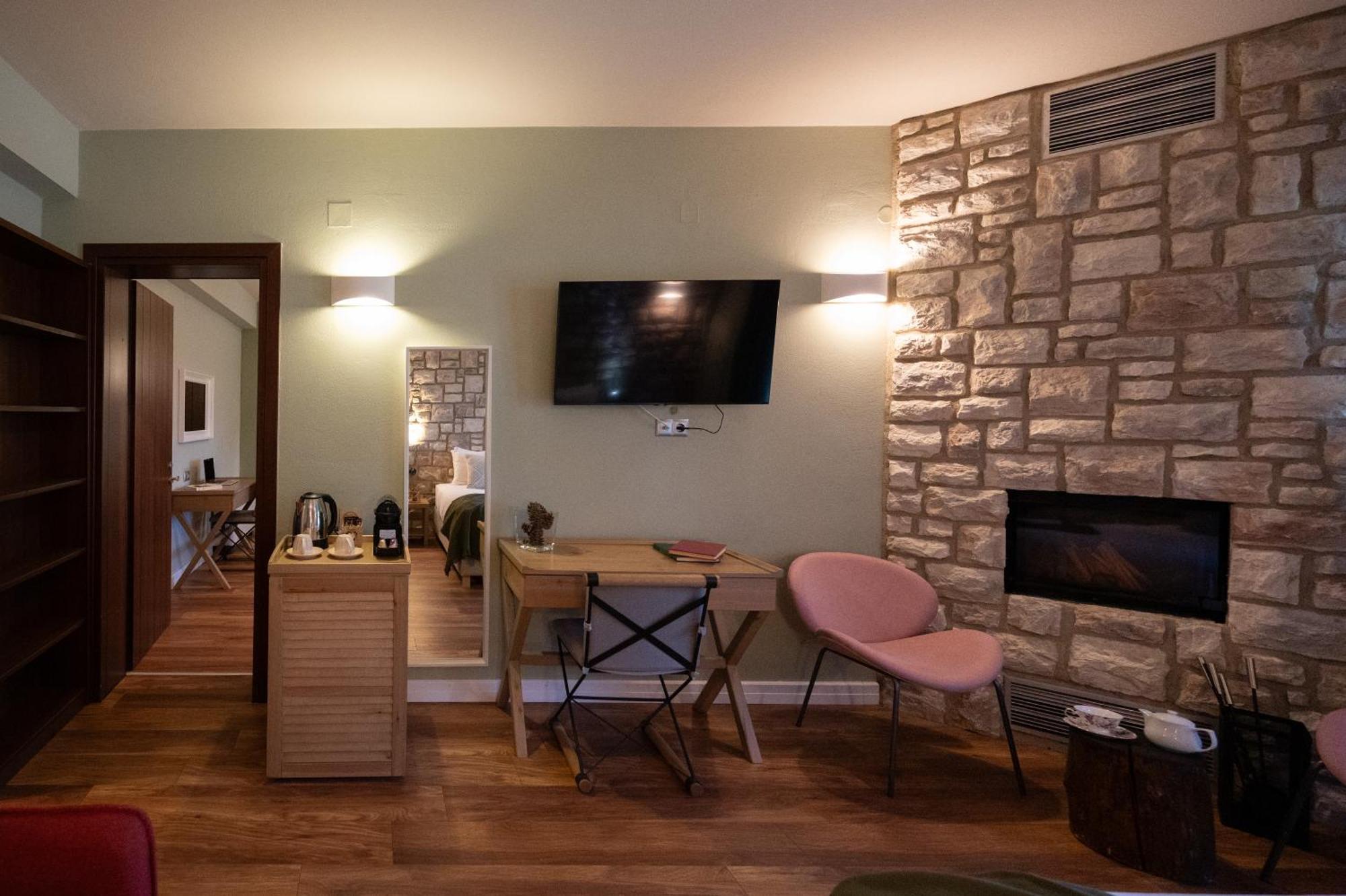 Rouista Tzoumerka Resort Vourgareli Bagian luar foto